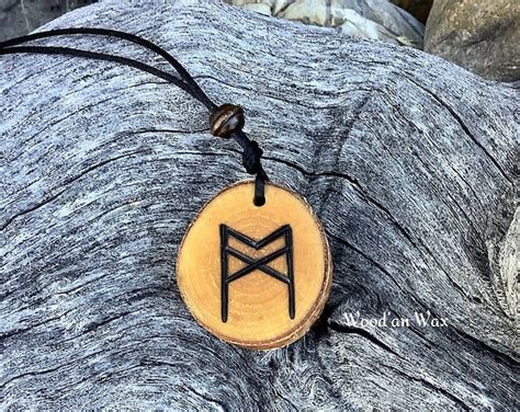 Navigating Life's Challenges with the Guidance of Bind Runes